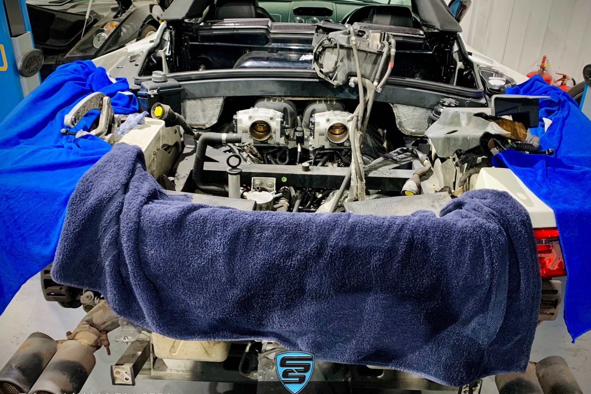 Specialist independent lamborghini supercar garage in London