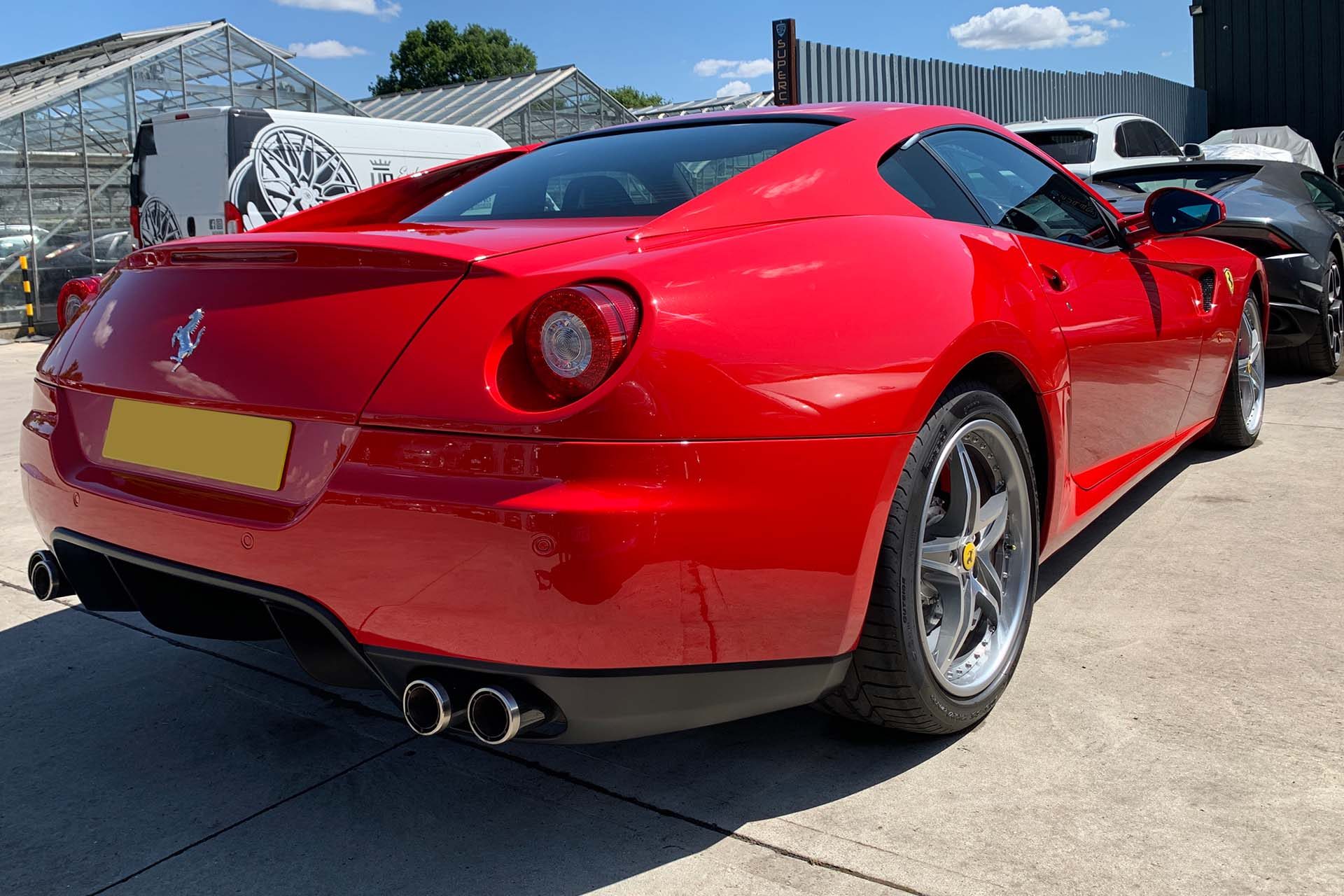 Ferrari Service in North Lonodon