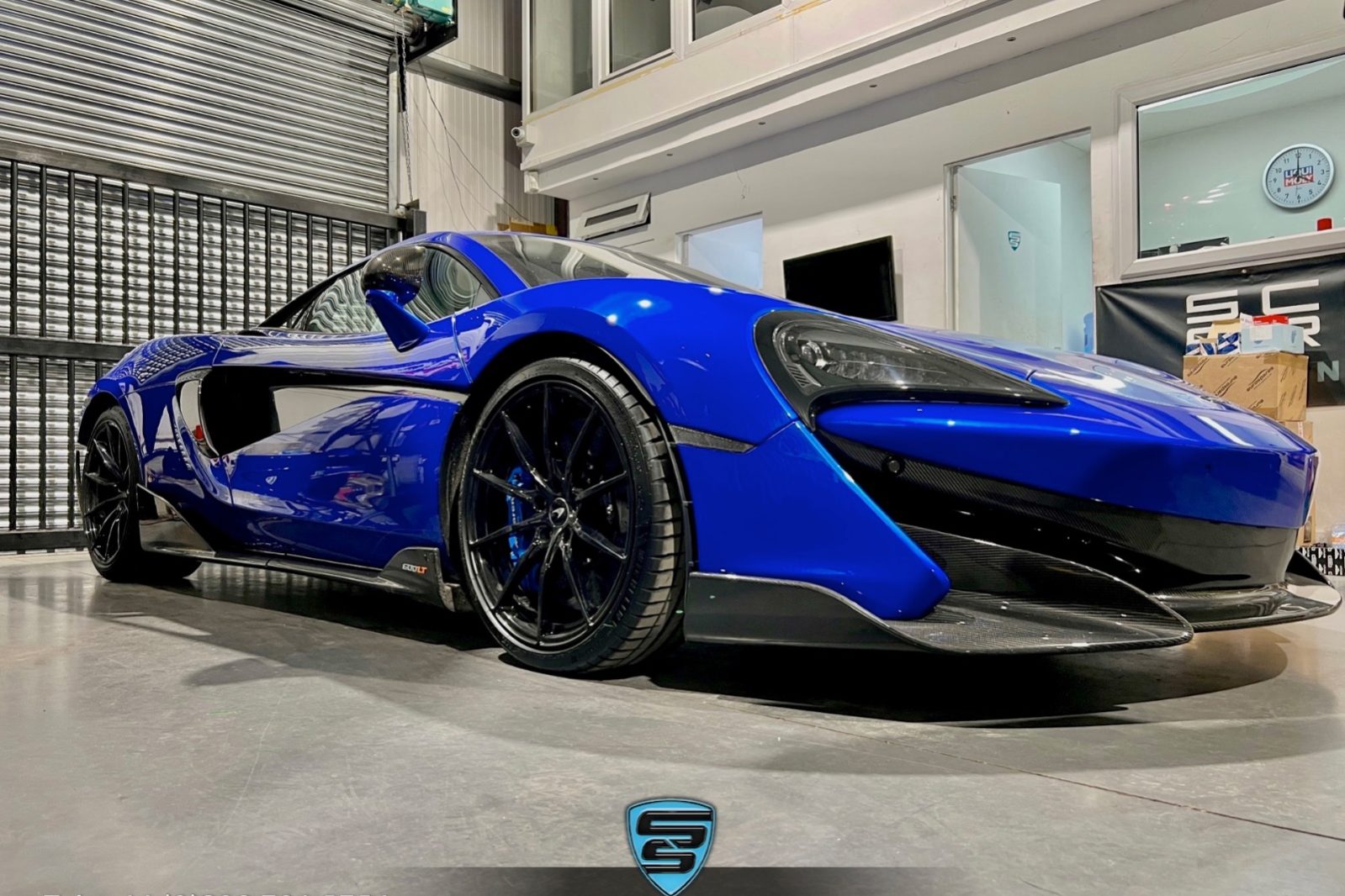 Specialist McLaren and servicing by SupercarService