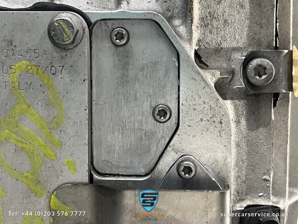 Lamborghini manual Conversion by Supercar Service Specialist in London_ IMG_075138