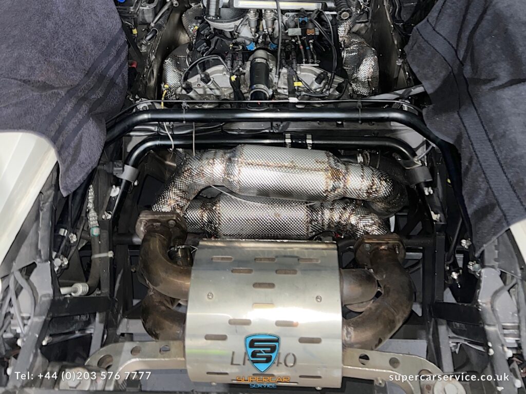 Lamborghini manual Conversion by Supercar Service Specialist in London_ IMG_077541