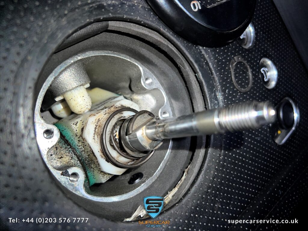 Lamborghini manual Conversion by Supercar Service Specialist in London_ IMG_178752