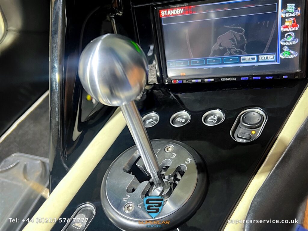 Lamborghini manual Conversion by Supercar Service Specialist in London_ IMG_253555