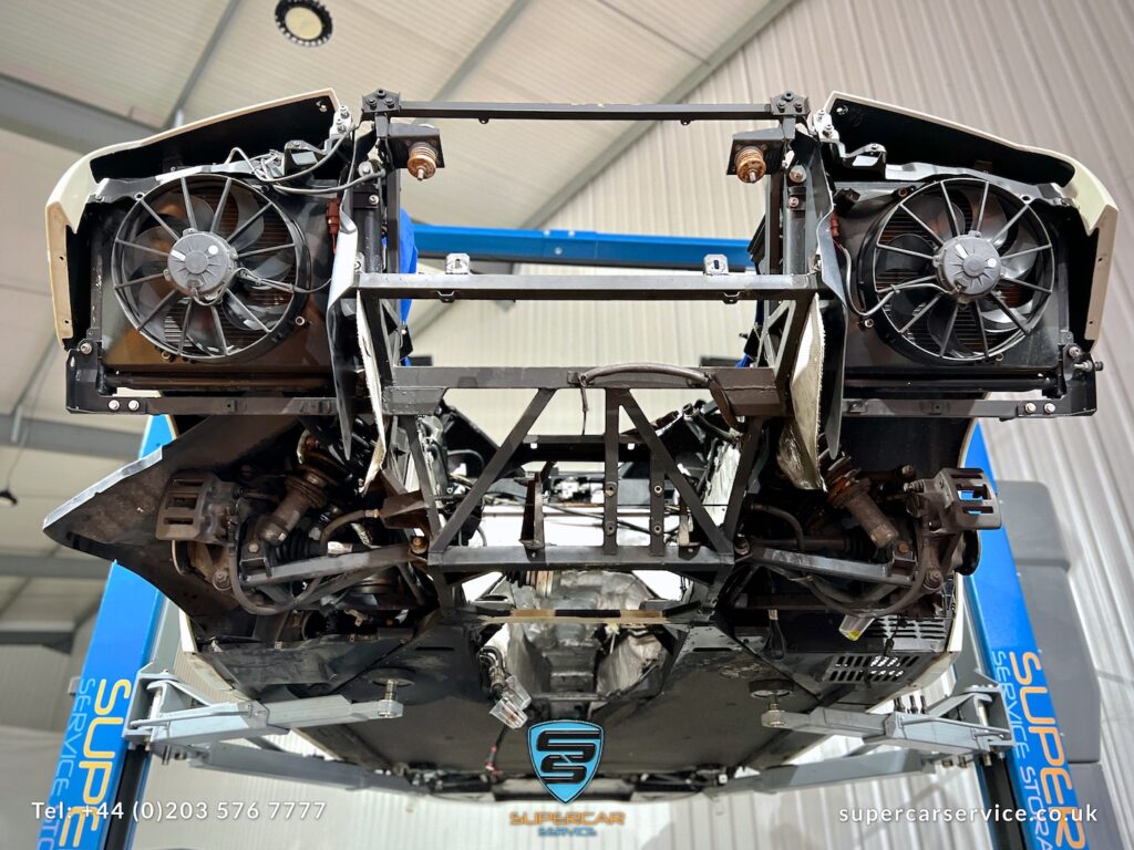 Lamborghini manual Conversion by Supercar Service Specialist in London_ IMG_52165