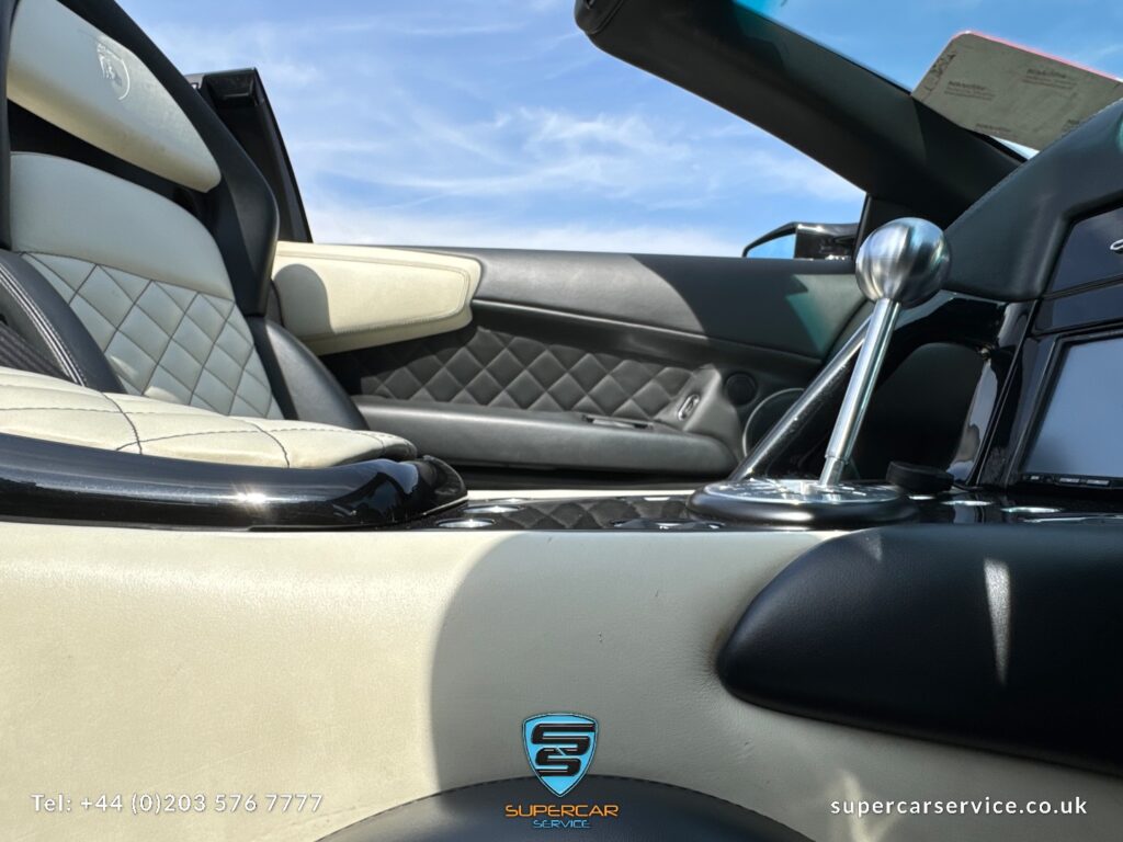 Lamborghini manual Conversion by Supercar Service Specialist in London_ IMG_89011