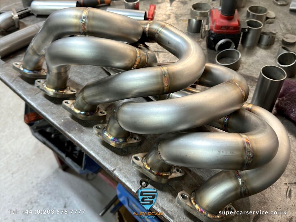 Lamborghini manual Conversion by Supercar Service Specialist in London_ b6ec6a71-d5f4-48a8-a5c4-ff63c9a1190464